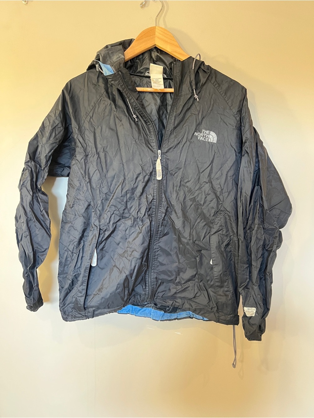 The North Face Women's Black Hooded Packable Jacket with Blue Lining - Picture 3 of 6